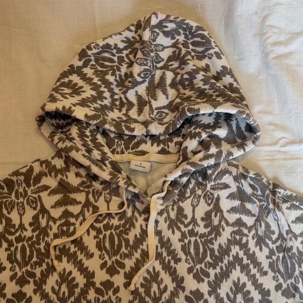 Abercrombie & Fitch Brown and Cream Patterned Hoodie - Picture 4 of 7